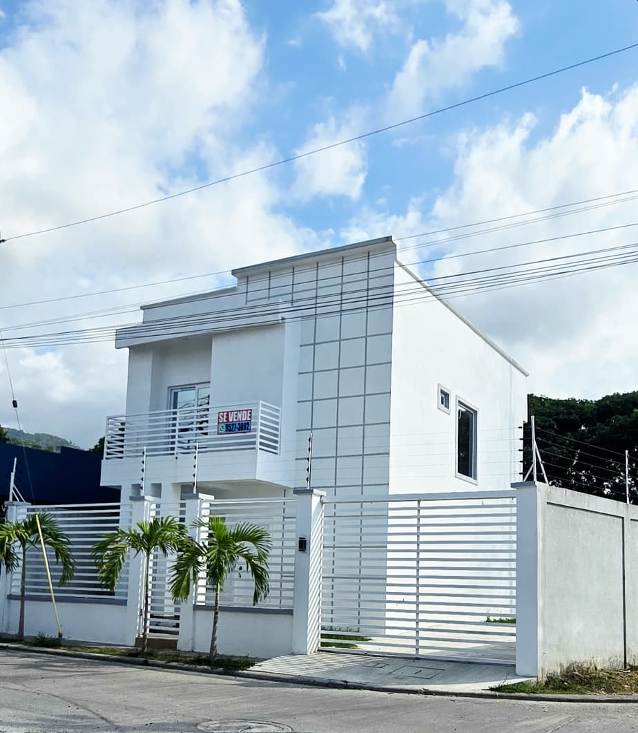 Hermosa Casa en Residencial Mónaco - La Ceiba